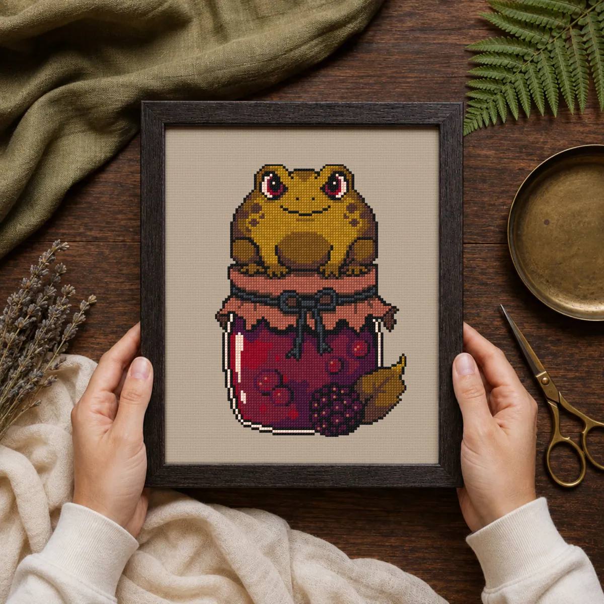 Preview 2 of Gothic Toad on Jam Jar